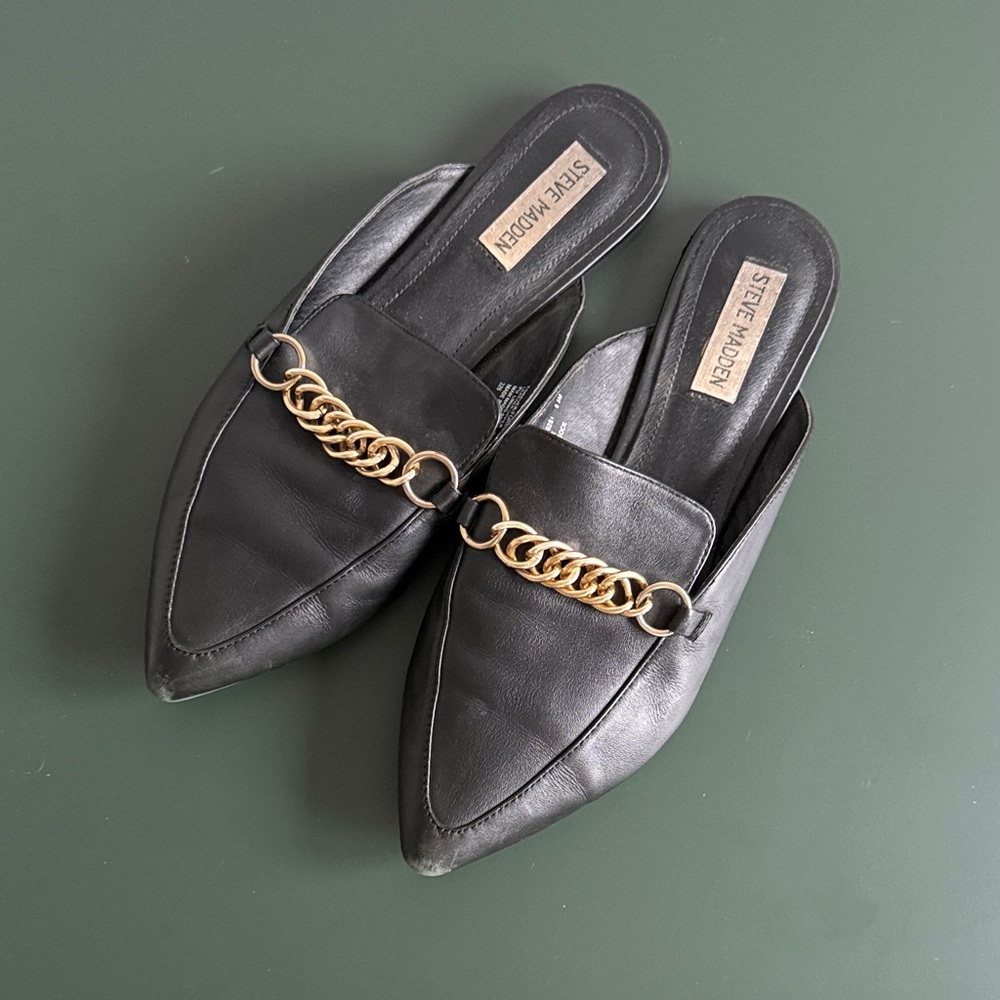 Steve Madden Black Mules with Gold Chain